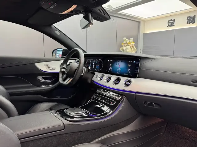 Mercedes-Benz E-Class — Фото автомобиля 7