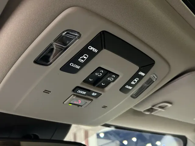 Toyota Granvia — Фото автомобиля 18