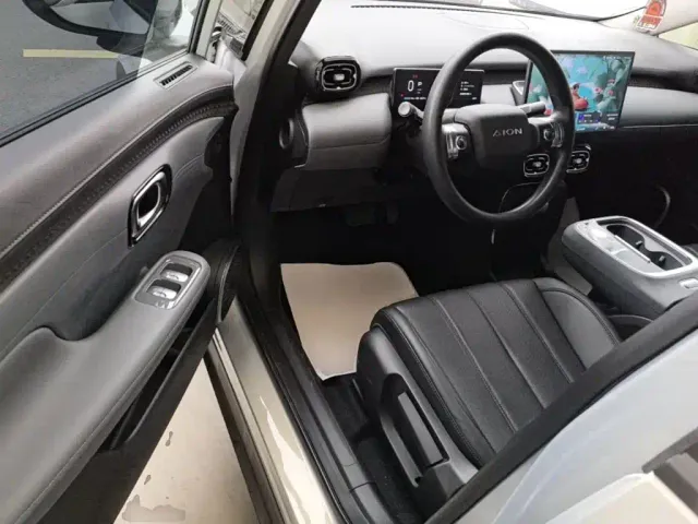 GAC Aion UT — Фото автомобиля 15