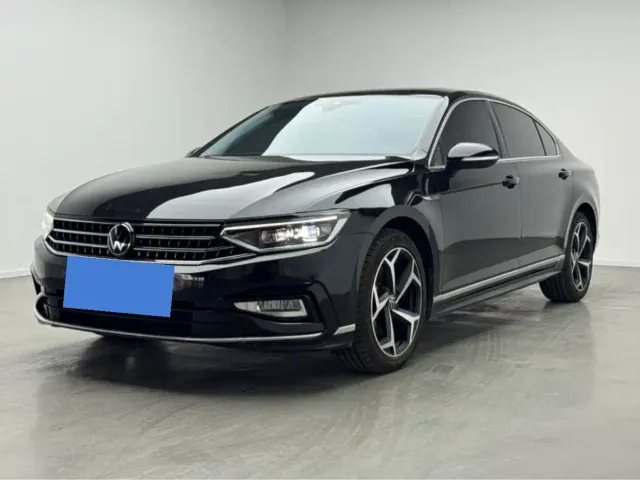 Фотография автомобиля — Volkswagen Magotan