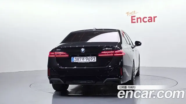 BMW 5-Series — Фото автомобиля 4