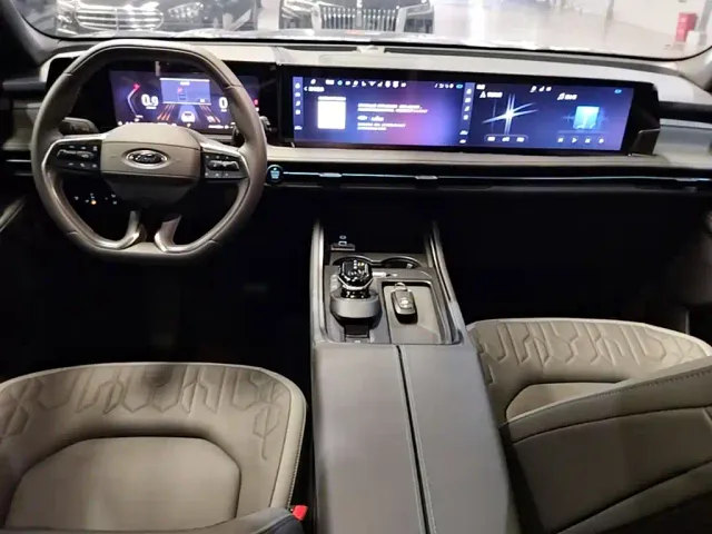 Ford Edge — Фото автомобиля 9