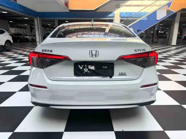 Honda Civic — Фото автомобиля 18