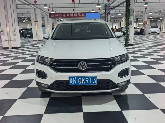 Volkswagen T-Roc — Фото автомобиля 2
