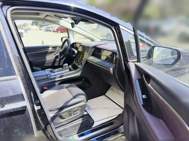 GAC Trumpchi M8 — Фото автомобиля 13