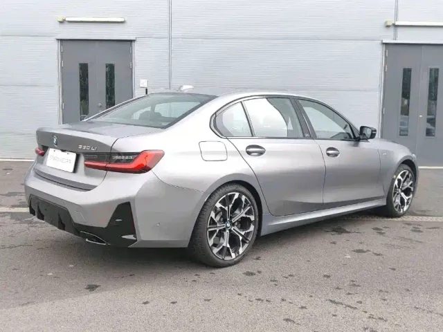 BMW 3 Series — Фото автомобиля 3