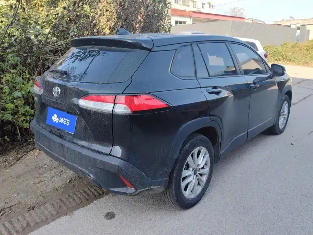 Toyota Corolla Cross — Фото автомобиля 3