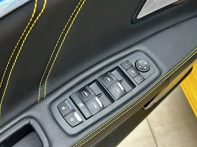 Maserati Ghibli — Фото автомобиля 15
