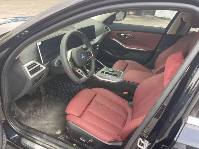 BMW i3 — Фото автомобиля 4