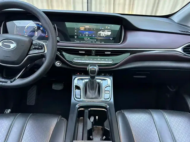 GAC Trumpchi M6 — Фото автомобиля 14