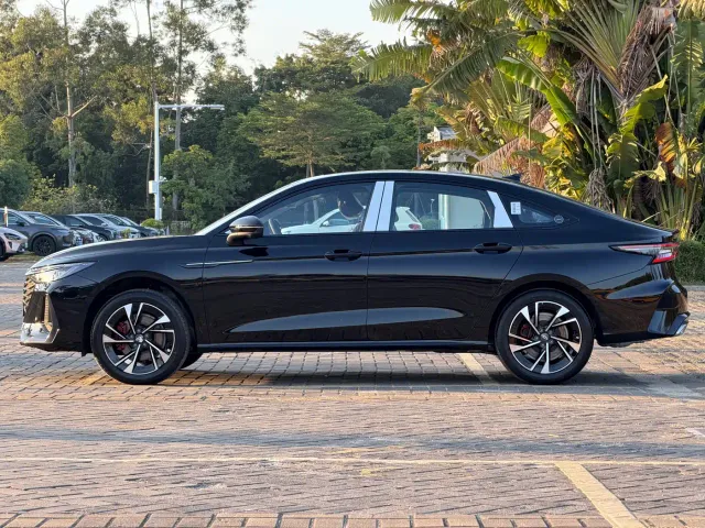 Chery Arrizo 8 — Фото автомобиля 5