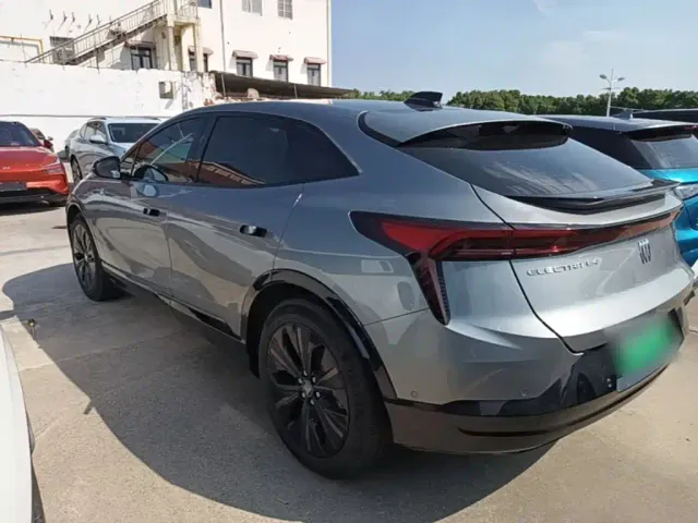 Buick E4 — Фото автомобиля 4