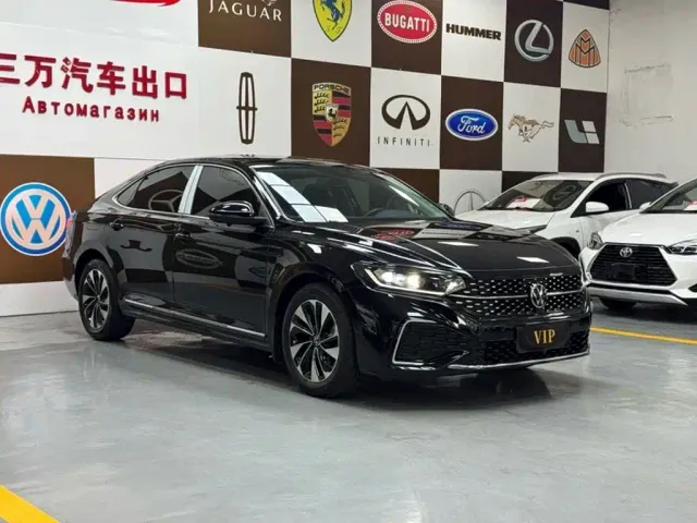 Volkswagen Passat — Фото автомобиля 3