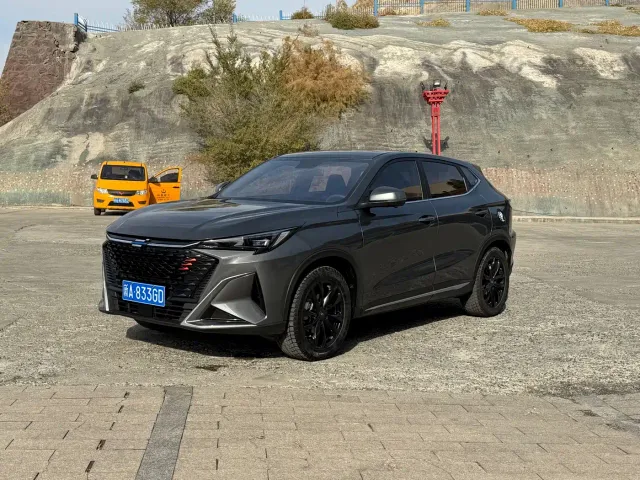 Фотография автомобиля — Changan X5 Plus