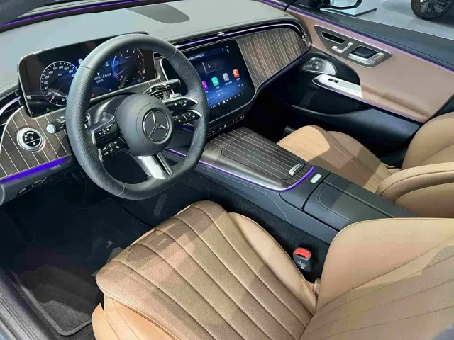 Mercedes-Benz E-Class — Фото автомобиля 26