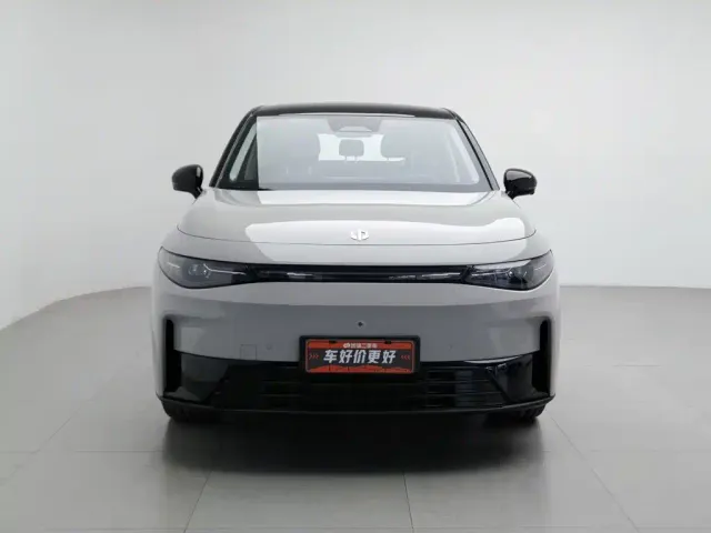 Leapmotor C10 — Фото автомобиля 3
