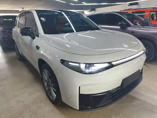 Leapmotor C10 — Фото автомобиля 3