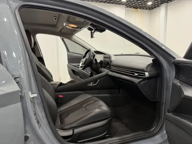 Hyundai Elantra — Фото автомобиля 4