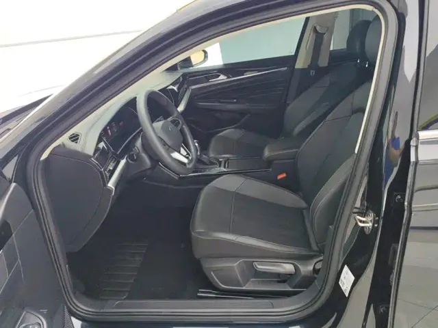 Volkswagen Passat — Фото автомобиля 9