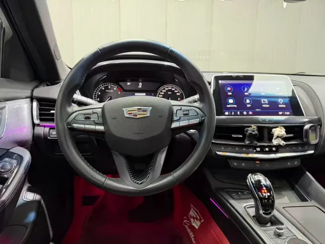 Cadillac CT5 — Фото автомобиля 9