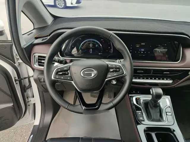 GAC Trumpchi M6 — Фото автомобиля 10