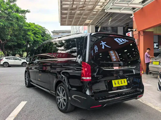Mercedes-Benz V-Class — Фото автомобиля 5