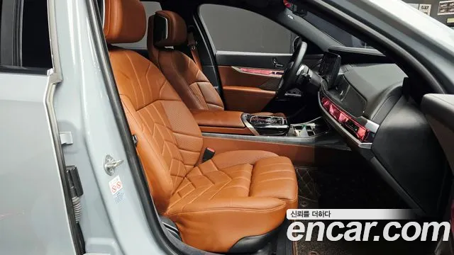 BMW 7 Series G70 — Фото автомобиля 16