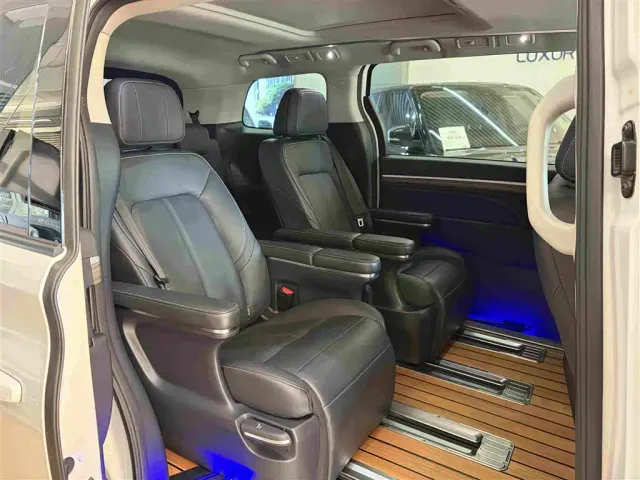 GAC Trumpchi M8 — Фото автомобиля 11