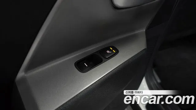 Kia Niro — Фото автомобиля 16