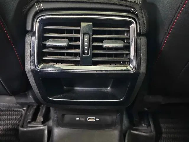 Skoda Karoq — Фото автомобиля 20