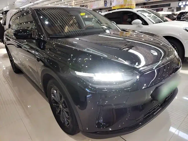 Leapmotor C11 — Фото автомобиля 3