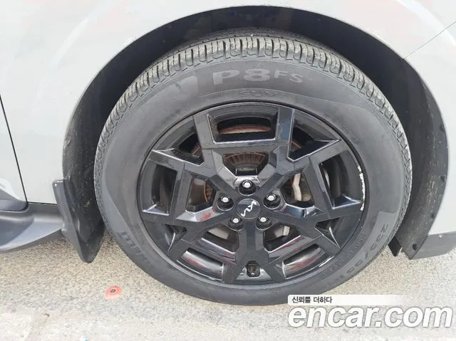 Kia Carnival Generation 4 — Фото автомобиля 5