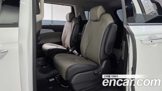 Kia Carnival 4th Gen — Фото автомобиля 18