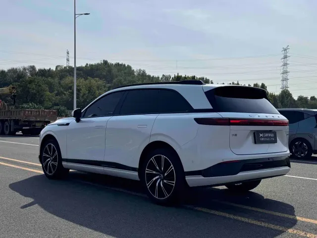 Xpeng G9 — Фото автомобиля 6