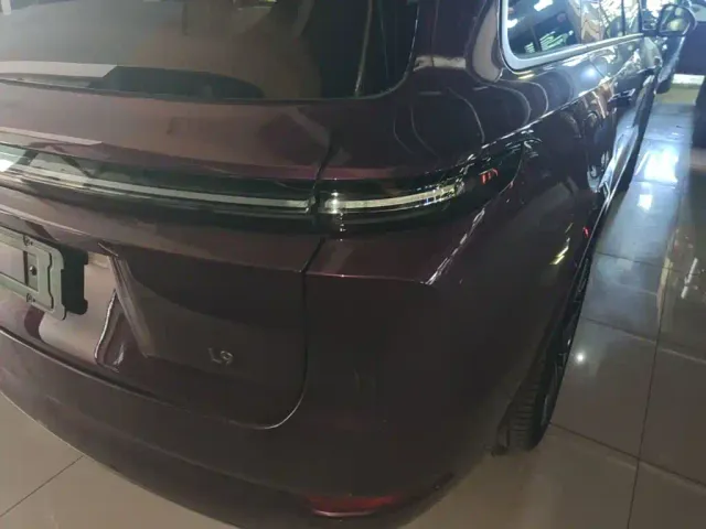 Li Auto L9 — Фото автомобиля 7