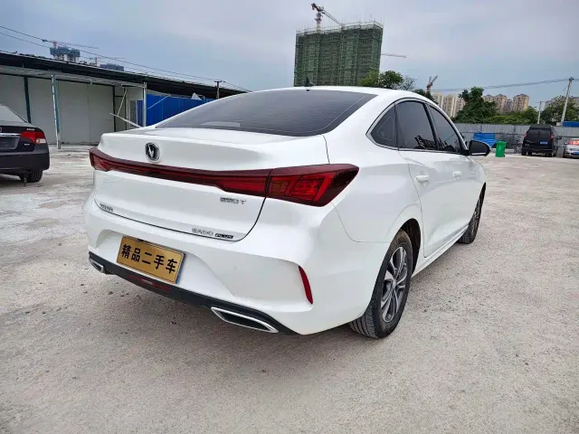 Changan Eado — Фото автомобиля 15