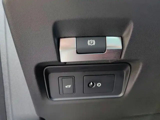Land Rover Discovery Sport — Фото автомобиля 29