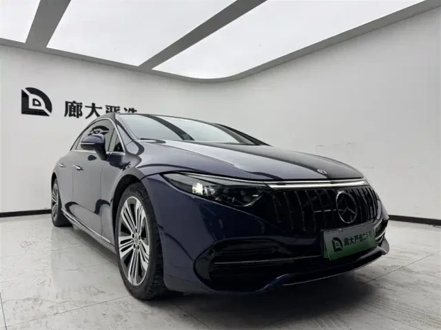 Mercedes-Benz EQS — Фото автомобиля 3