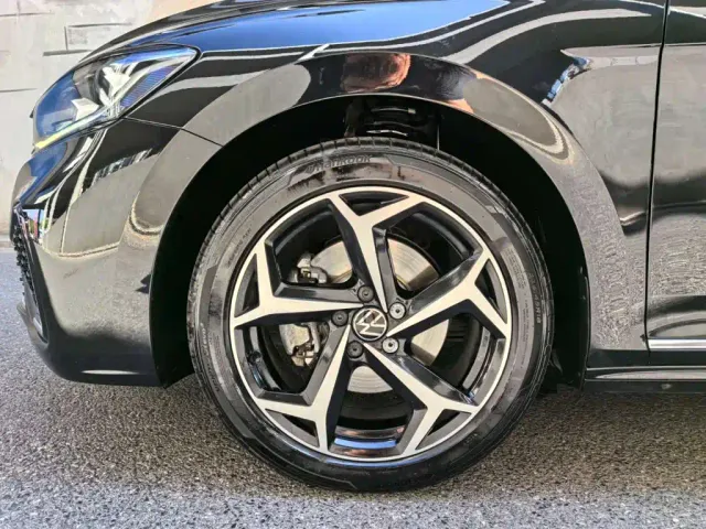 Volkswagen Passat — Фото автомобиля 6