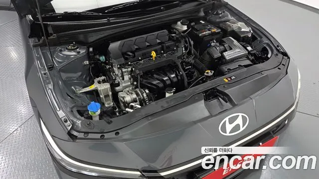 Hyundai Avante CN7 — Фото автомобиля 9
