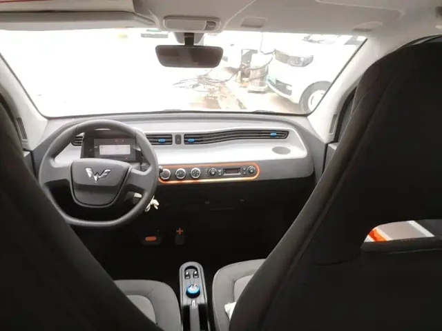 Wuling Hongguang Mini EV — Фото автомобиля 9