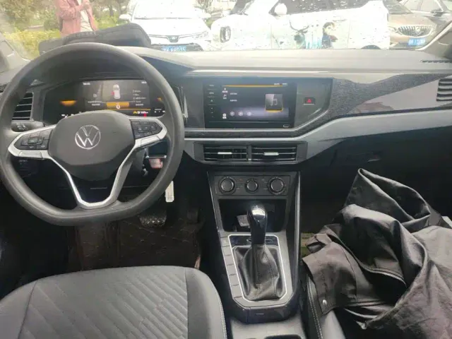 Volkswagen Lavida — Фото автомобиля 12
