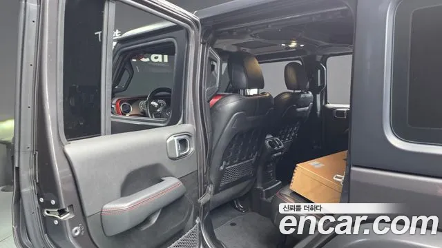 Jeep Wrangler JL — Фото автомобиля 26