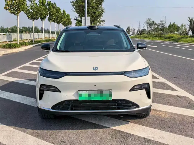 Leapmotor C11 — Фото автомобиля 2