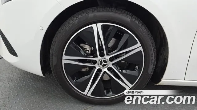 Mercedes-Benz A-Class — Фото автомобиля 5