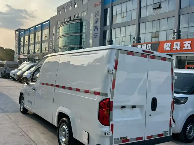 Linxys Ling Shi Golden Warehouse — Фото автомобиля 6