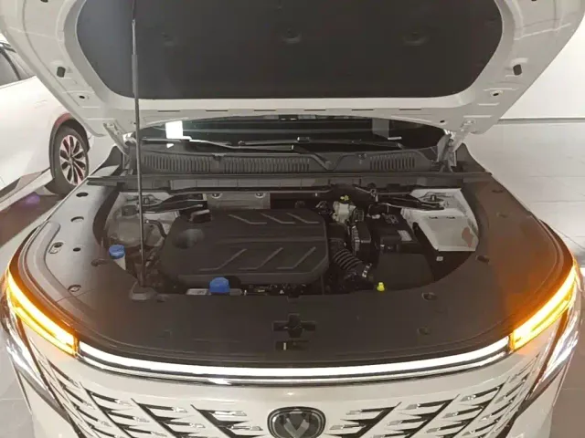 Changan CS75 Plus — Фото автомобиля 19