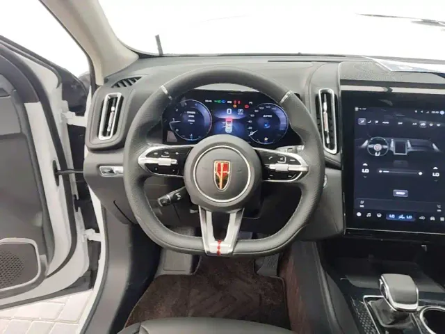Hongqi HS3 — Фото автомобиля 10
