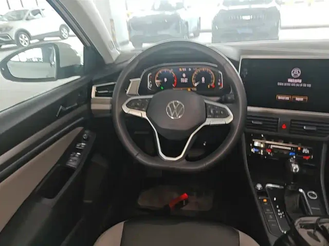 Volkswagen Bora — Фото автомобиля 10