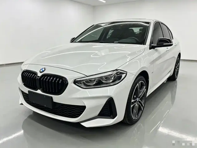 Фотография автомобиля — BMW 1 Series